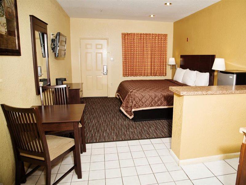 Winchester Inn And Suites Humble/Iah/North Houston Exterior photo