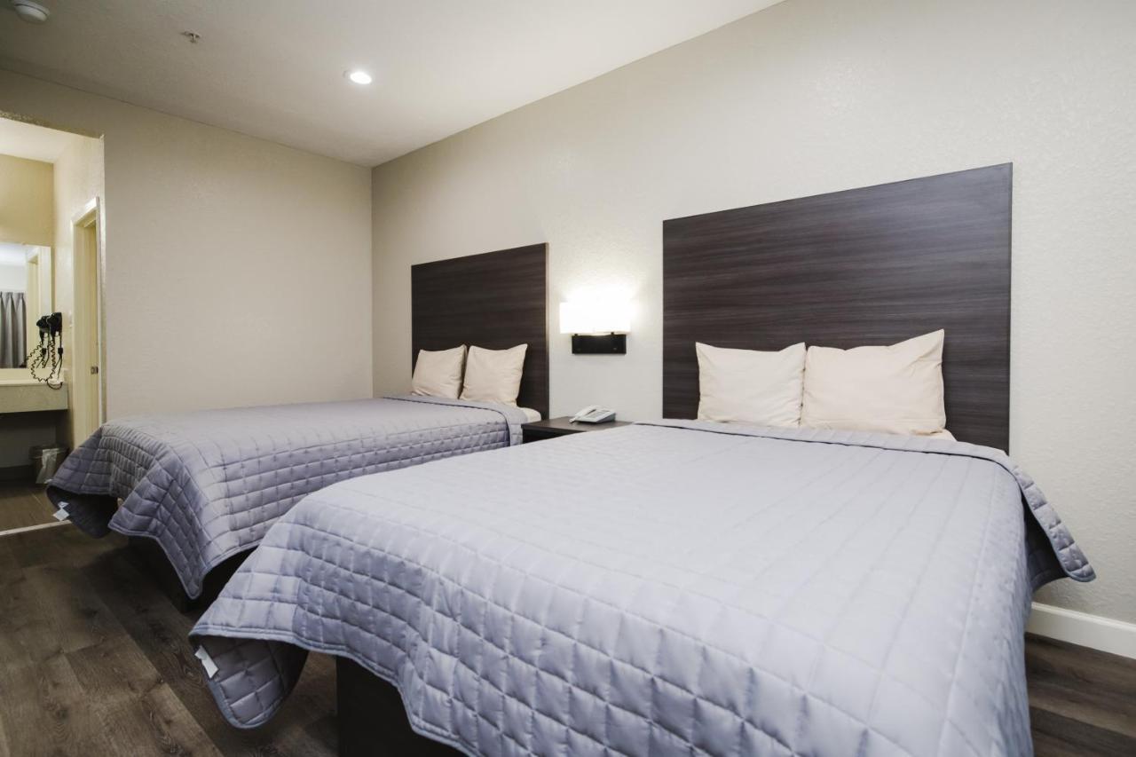 Winchester Inn And Suites Humble/Iah/North Houston Exterior photo