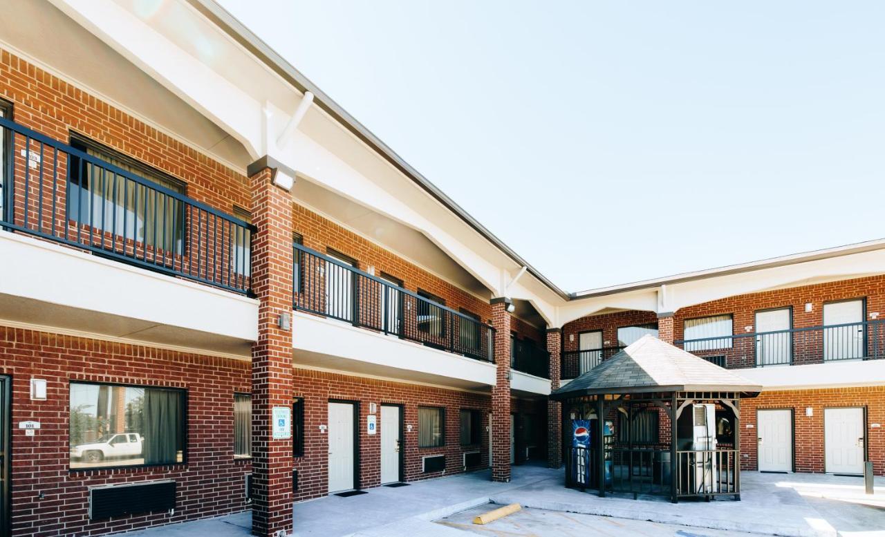 Winchester Inn And Suites Humble/Iah/North Houston Exterior photo